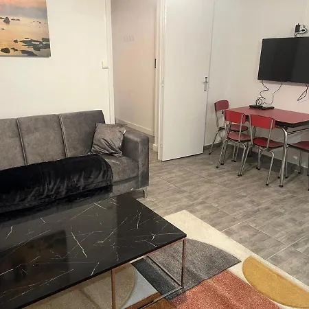 Apartment & Le Carrefour Lyonnais - Metro 5 Min Villeurbanne