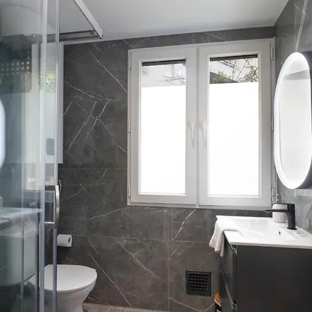 & Le Carrefour Lyonnais - Metro 5 Min Apartment Villeurbanne